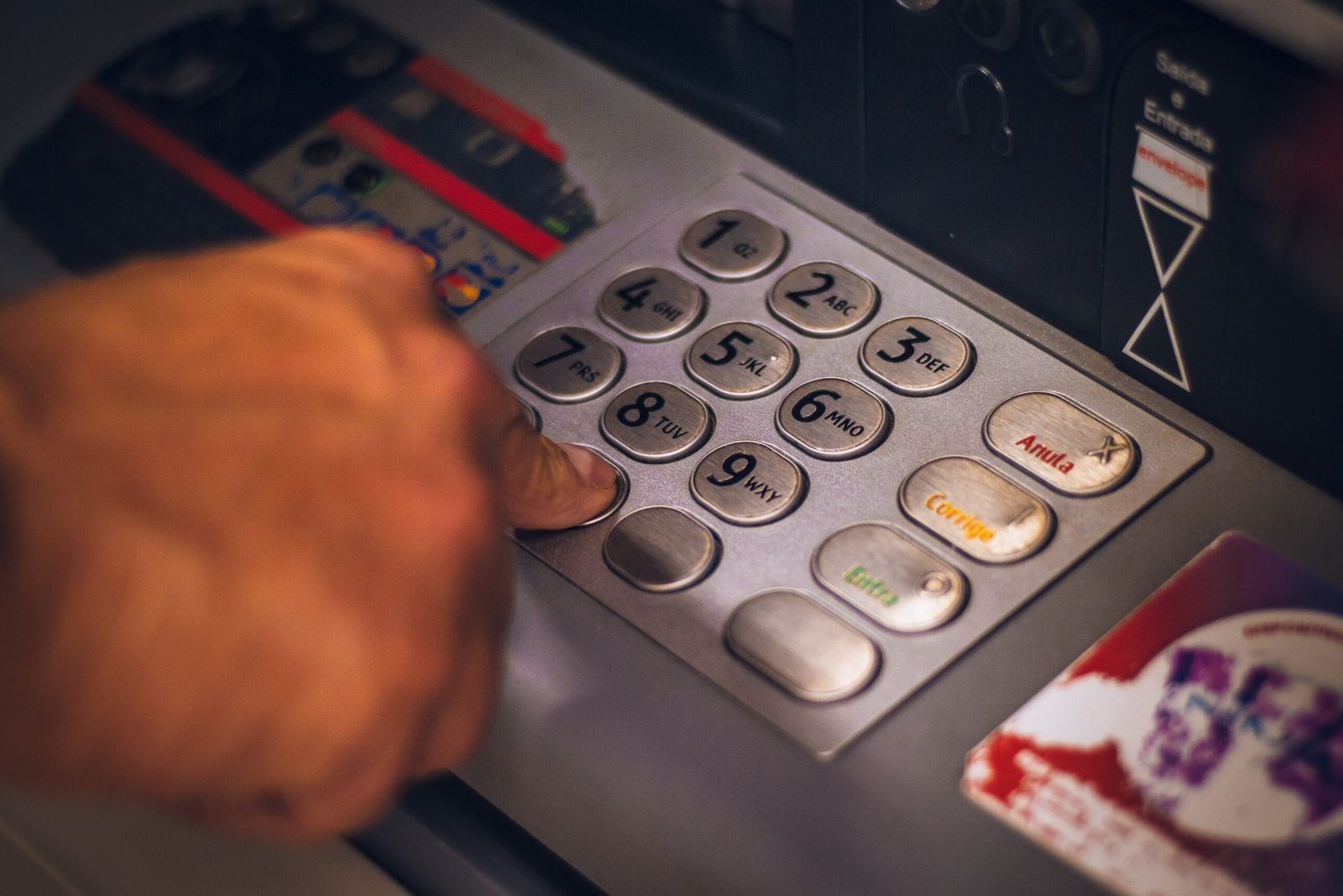 Revolutionizing Banking with AI Voice Tools
